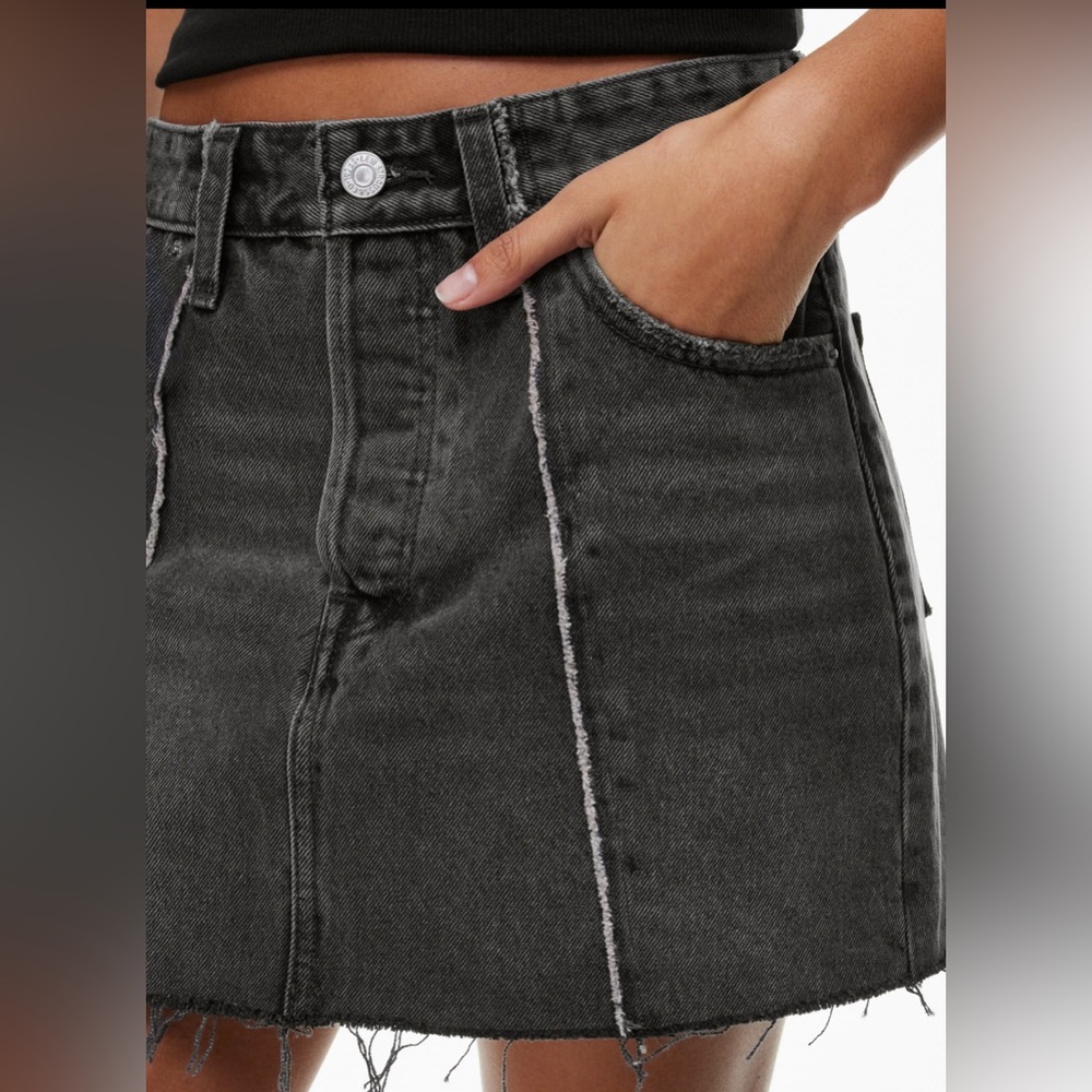 NWT Levis Recrafted Icon Black Button Fly Denim Skirt 26‎ - Picture 2 of 7